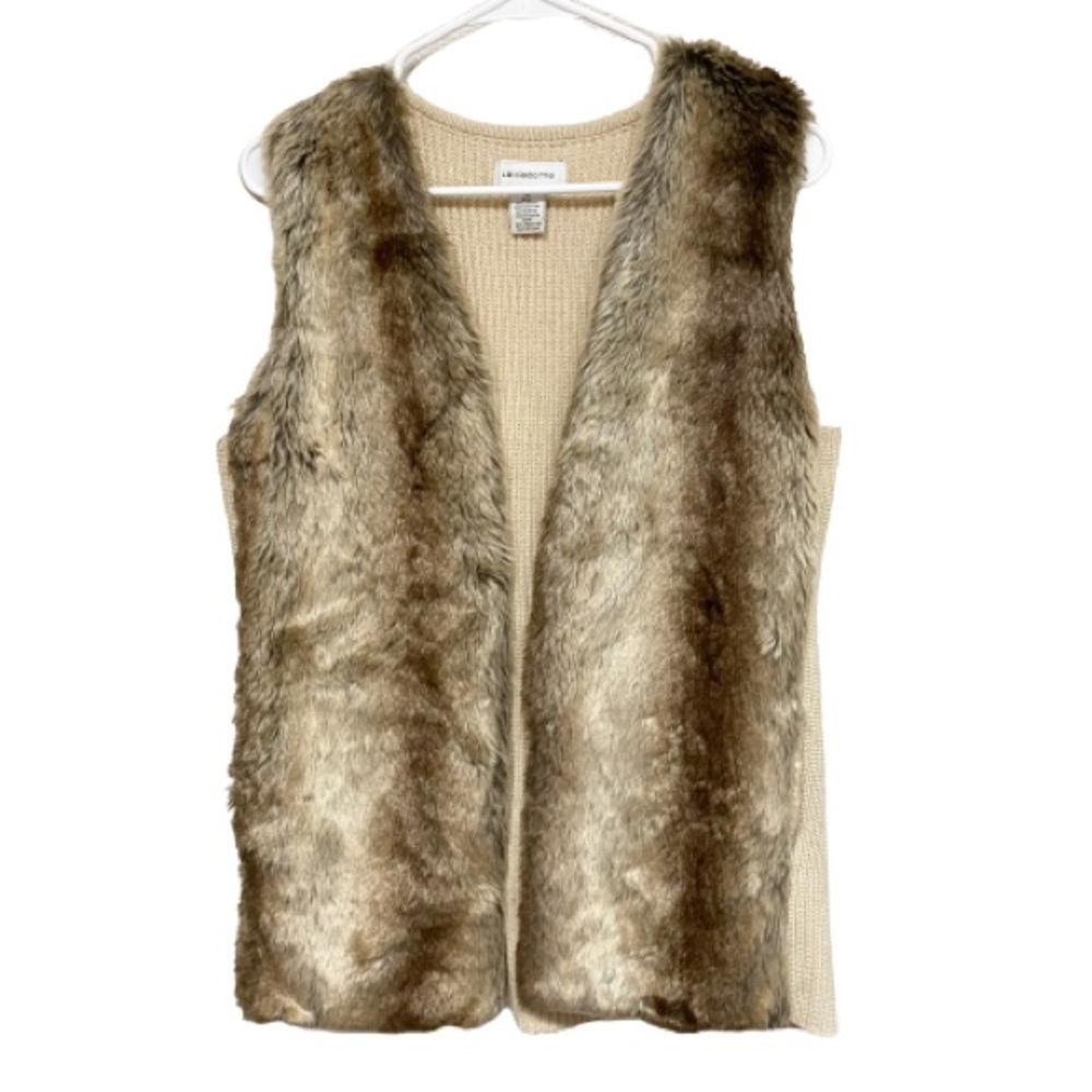 Liz Claiborne‎ Women's Sleeveless Sweater Vest with a Cable Knit Back